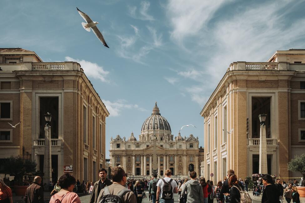 ¿Es necesario pasaporte para entrar al Vaticano?
