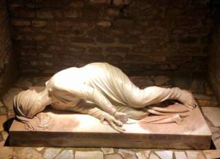 Existe-t-il des visites en français aux catacombes de Saint Callixte à Rome ?